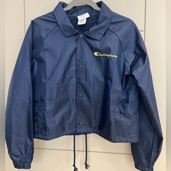 Champion Cropped Windbreaker Size Medium - Picture 1 of 4